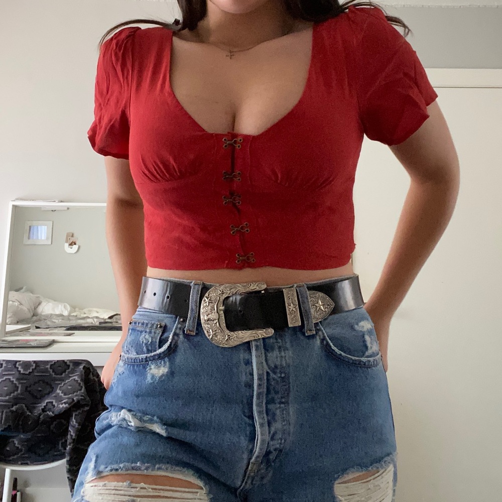 Red cropped top (Never worn)
